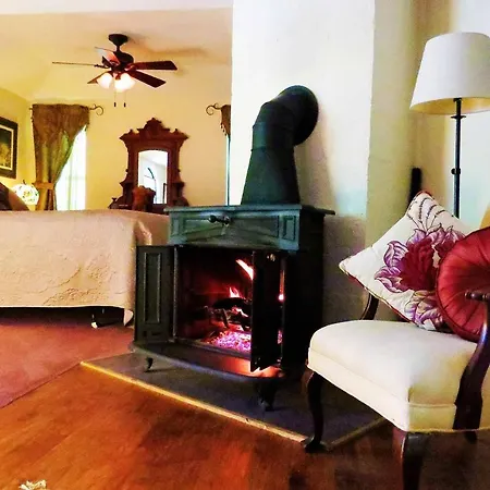 Benton Place Inn Eureka Springs Room photo
