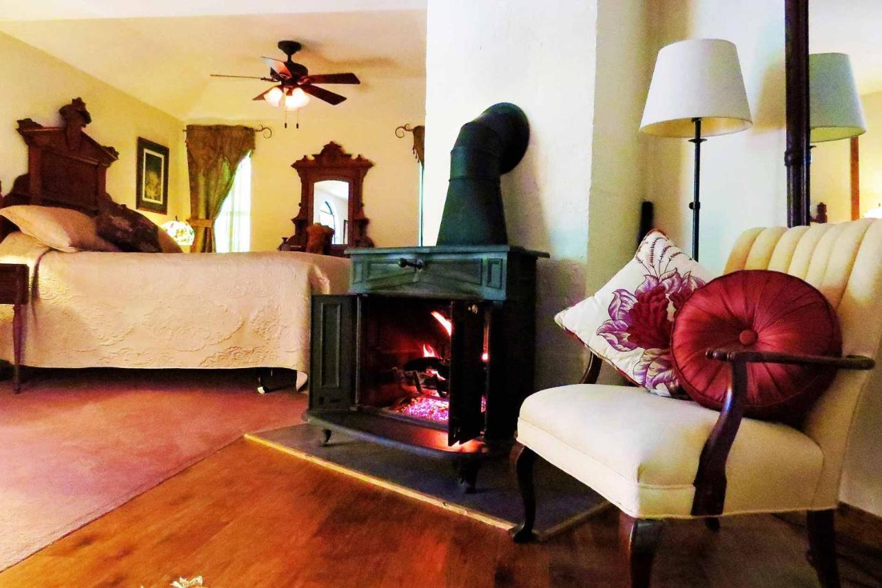 Benton Place Apartment Eureka Springs