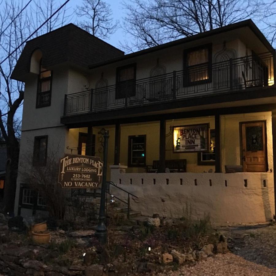Benton Place Apartment *